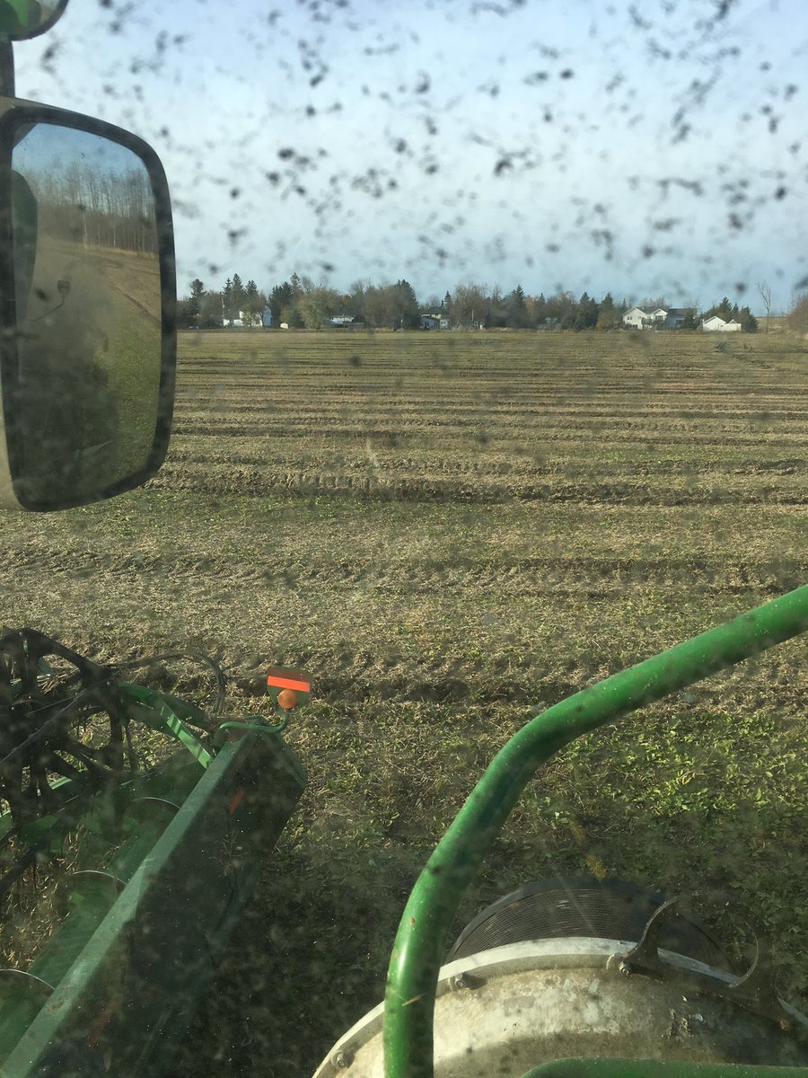 Milk_the_cow4's tweet image. Back at #harvest18 and #sendingit