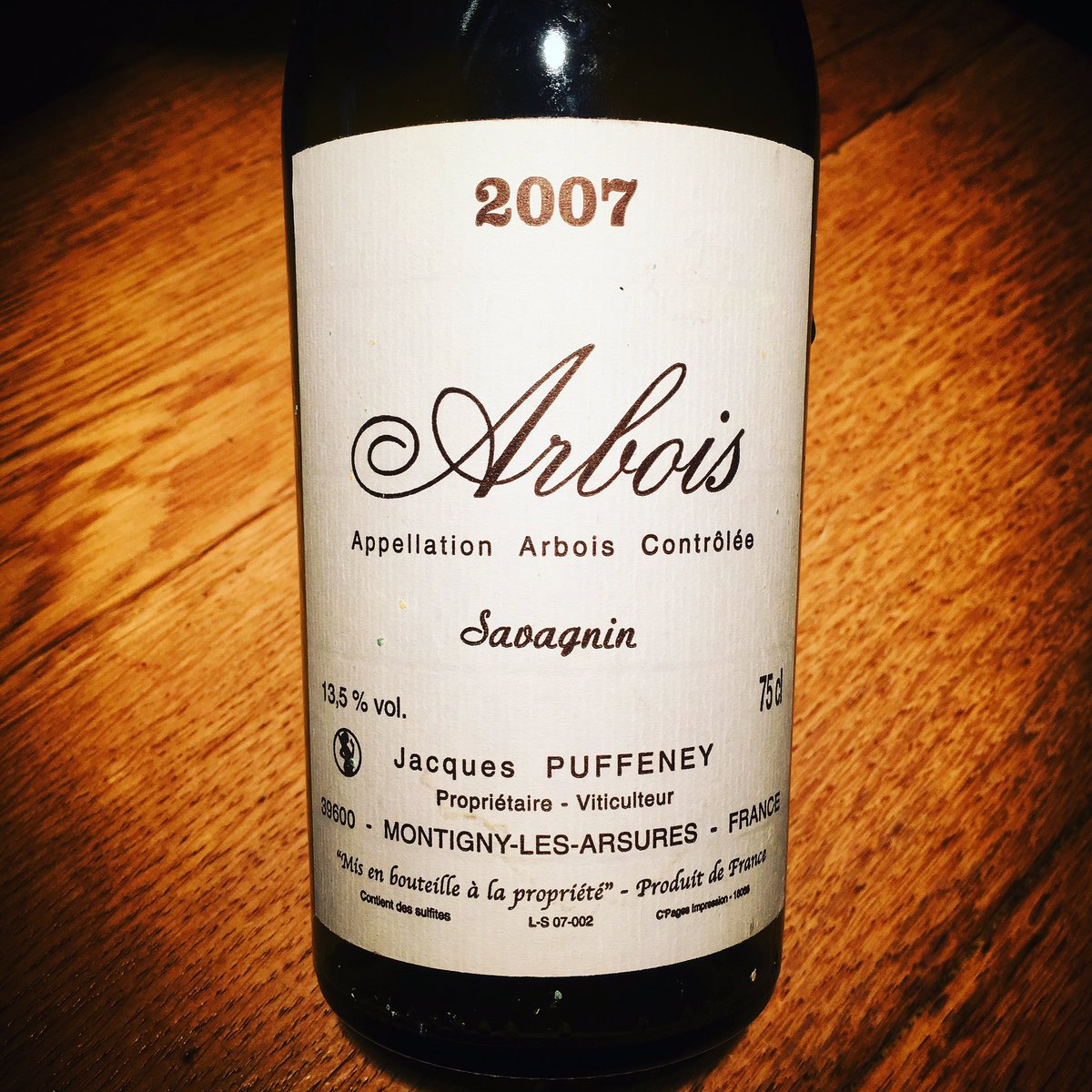 GeoffAdam's tweet photo. What a great wine.. it look like this one was just at his best to enjoy. #france #arbois #savagnin #puffeney #somm #sommelier #winelover #tablavins @tablavins https://t.co/Zq9VPYlrnN