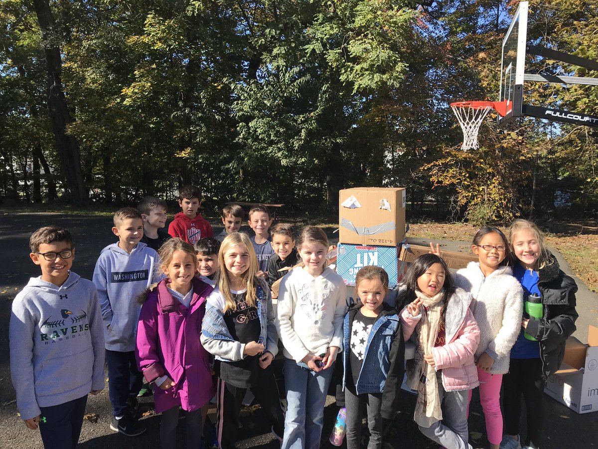 MrsFinneganRHE's tweet photo. Thank you @DanielDodd08 for showing us what teamwork is all about! #wizardchallenge https://t.co/shFd6dFXYJ