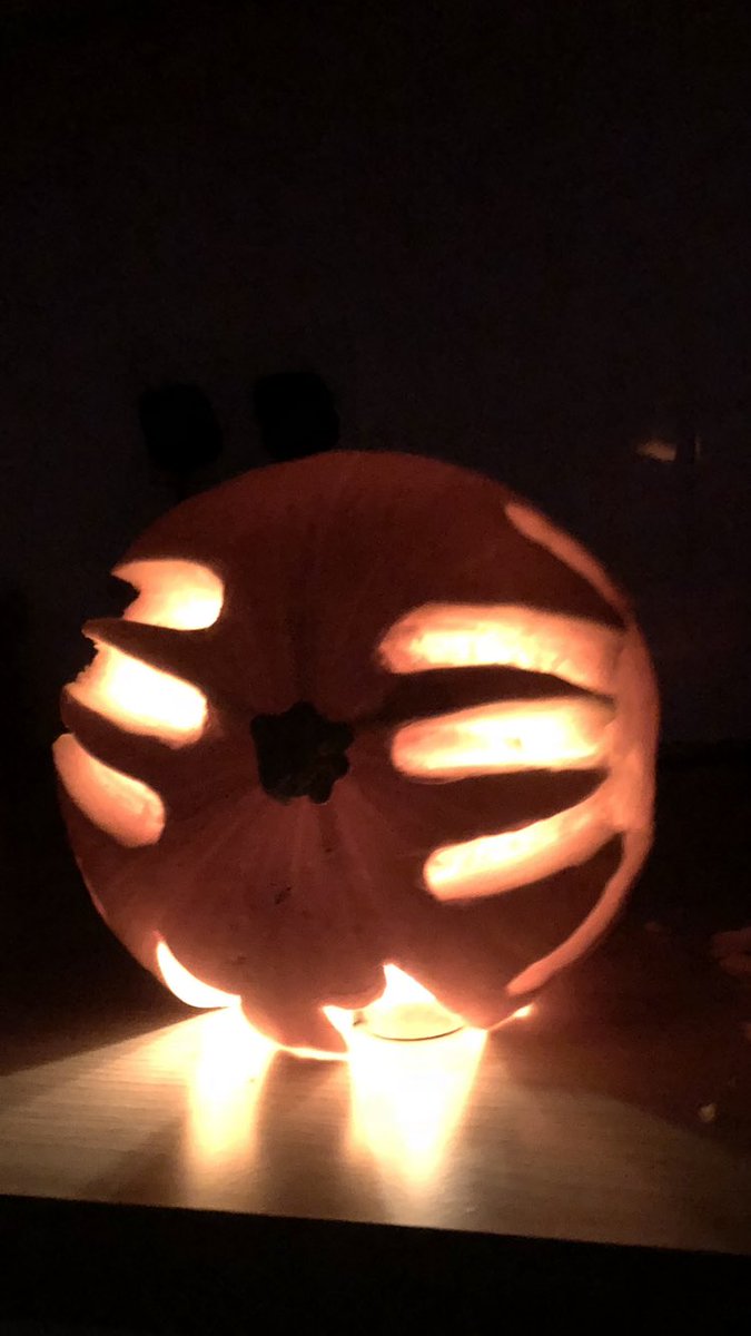 Jeebhogg's tweet photo. So, a get a phone call from Snooker saying someone has left a 🎃 outside his hoose!! Any ideas who it was boys?!? I have my suspicions 🍆🍒🍌🍌 #pullitopen https://t.co/1O77Y9sVGg