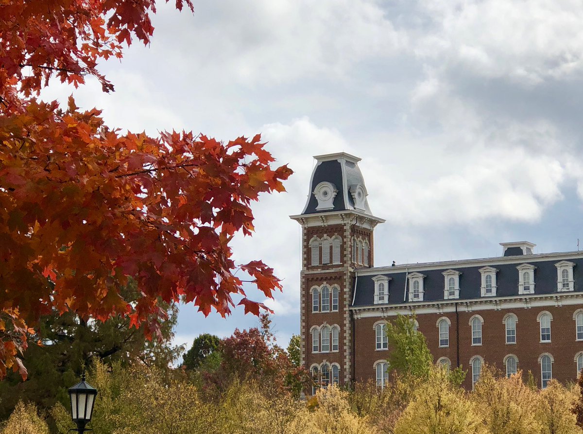 JeniferTucker's tweet photo. @UArkansas and @ExpFayetteville in the fall https://t.co/jsGr7x5UwX