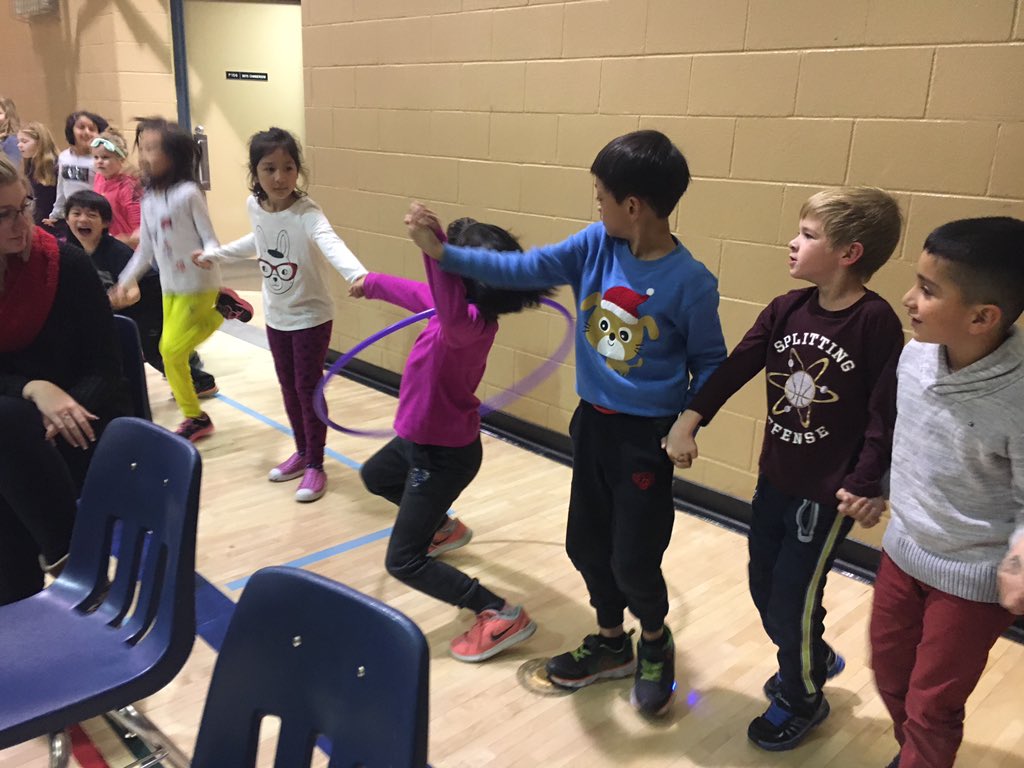 JackMacKenzie_S's tweet image. Celebrating October, Jack Mack style! #kindnessawards #umoja #classchallenge #whatsinthebucket #attendancematters #safetymatters @RegPublicSchool #osiem