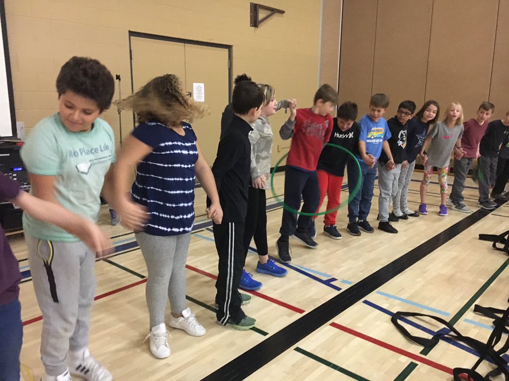 JackMacKenzie_S's tweet image. Celebrating October, Jack Mack style! #kindnessawards #umoja #classchallenge #whatsinthebucket #attendancematters #safetymatters @RegPublicSchool #osiem