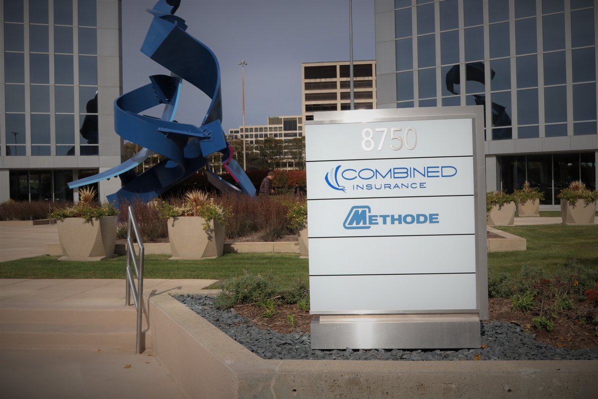 Power_Construct's tweet photo. Welcome to Triangle Plaza @MethodeElectro! We had a great time renovating your new Chicago home and look forward to seeing you in 8750! @PBDChicago #PowerWorkplaceGroup #WelcomeToTheNeighborhood https://t.co/tOTUW1cDrv