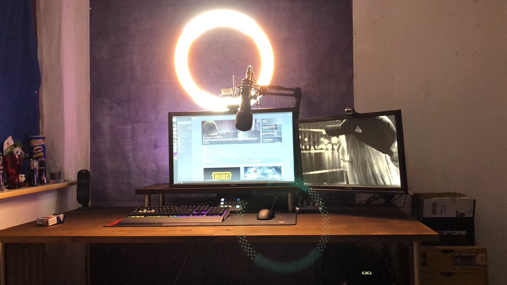 WoltersPanda38's tweet image. Ich #Streame jetzt #live auf @TwitchDE  das neue #StateV -„Halloween“ Update !!! Schaut mal beim Panda vorbei! Neuer Schreibtisch, neues Glück ❤️ #SupportSmallStreamers #SupportSmallerStreamers  #GermanMediaRT