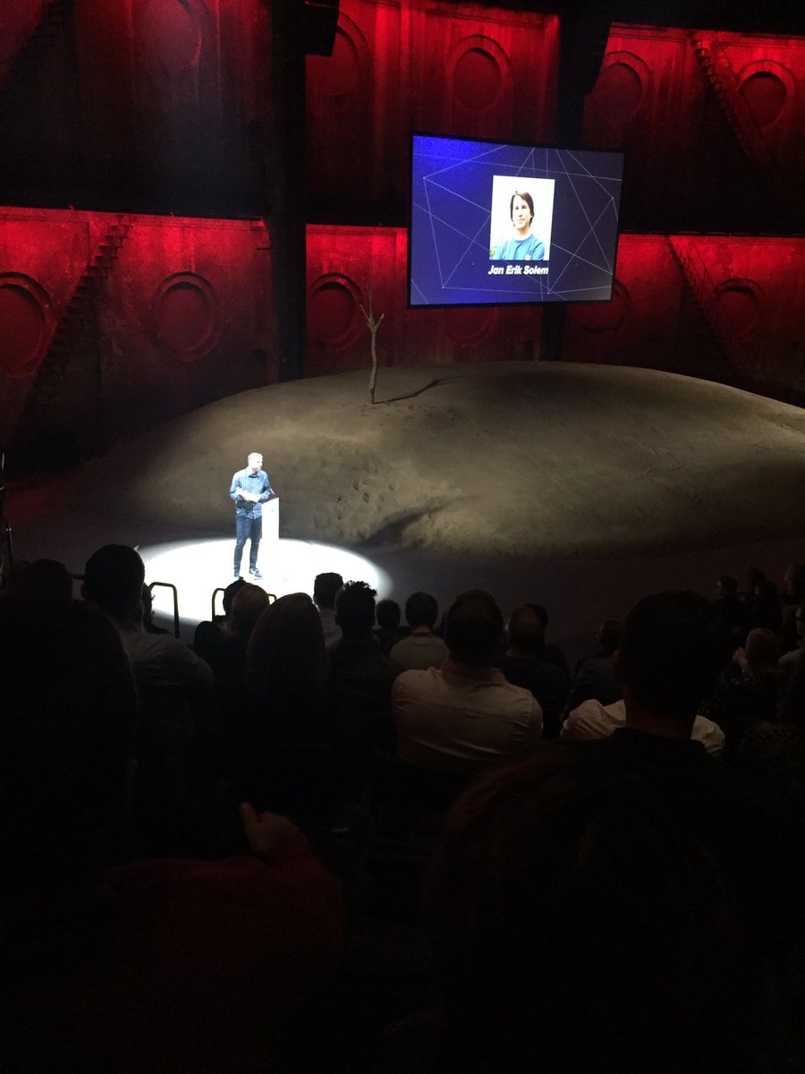 Founder of the Year at <a href="/NSAwards/">NordicStartupAwards</a> goes to Jan Erik Solheim (<a href="/mapillary/">Mapillary</a> )🏆 🇩🇰🇳🇴🇮🇸🇸🇪🇫🇮
#NSAwards #NordicMade