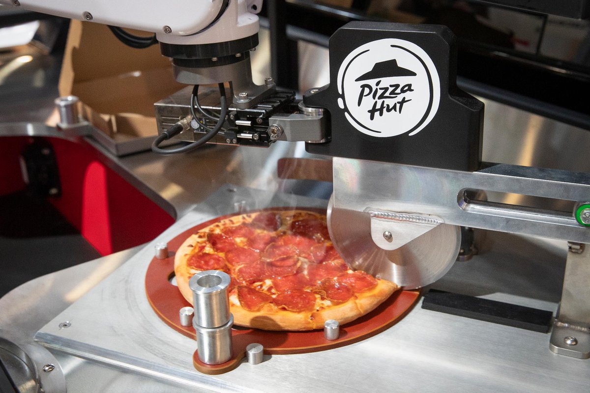 Toyota's tweet image. Coming in hot! The always fresh #Tundra Pie Pro turning out even fresher @pizzahut pizzas! #SEMA2018