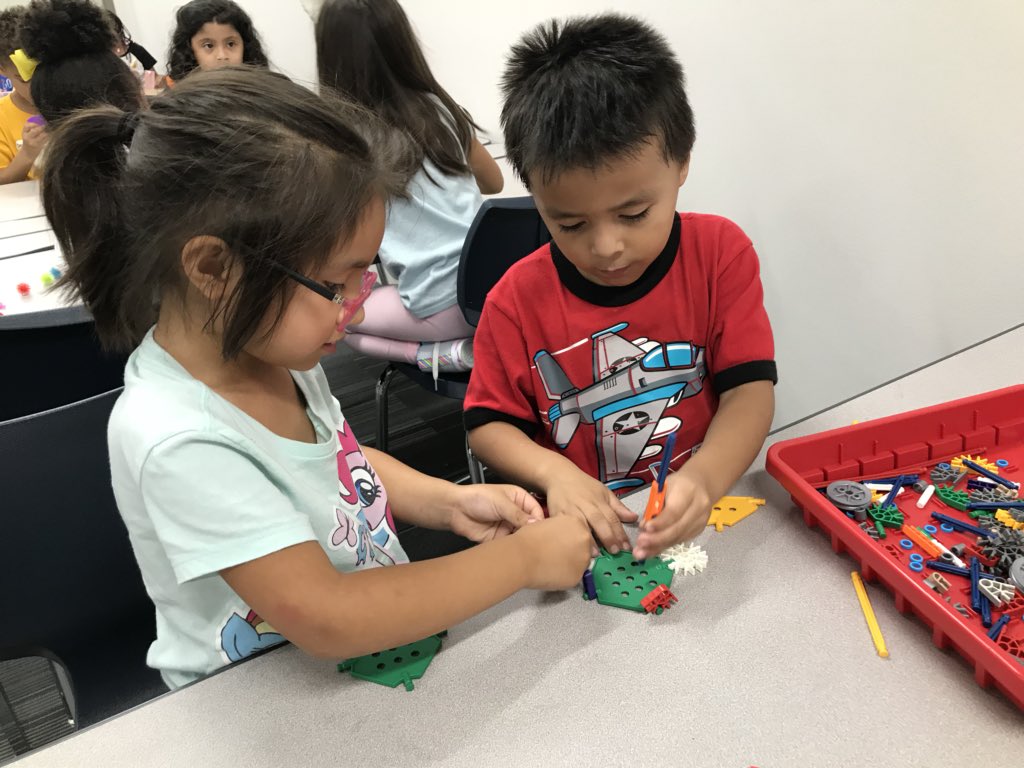 Swanson_Kinder's tweet photo. Using teamwork to create a monster trap in the LEAD center today! Thanks @gabulosa for sharing and creating such engaging lessons! #ruthes https://t.co/hA2wPxvg7w