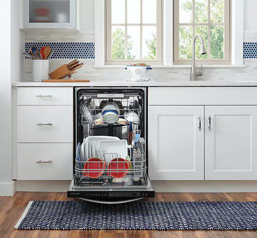 Step up your dishwashing routine. Our OrbitClean® Spray Arm provides 4x better water coverage while SaharaDry™, eliminates the need to towel-dry before putting dishes away. Learn more: bit.ly/2ybYl1z #FrigidaireCanada