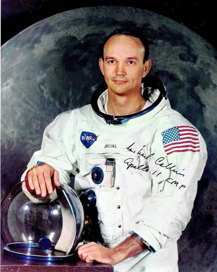 31 octobre...

Happy Birthday / Bon anniversaire à Michael Collins   