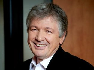 ThierrySpencer's tweet photo. Christian Martin, Président de Medicis Assurances #greatplacetowork #eluserviceclientdelannee "J'ai coutume de dire que lorsque les salariés vont bien, les employeurs vont mieux." https://t.co/CIK4ooAZkH #symetriedesattentions https://t.co/GZ5h7eVxmT