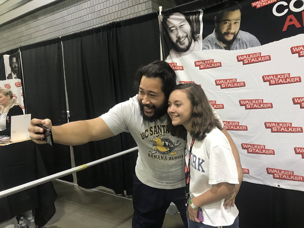 MimiKirkland's tweet photo. I love my @WalkingDead_AMC family! #wscatlanta2018 @smugorange @RossMarquand  @emmykinney https://t.co/TiqtWzhD3x