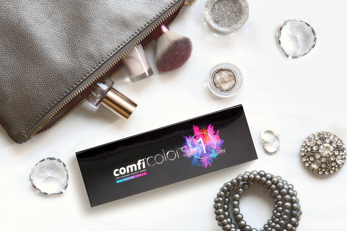 #HappyHalloween everyone! 🎃 It's #WinItWednesday! 🎉 

We're giving away our brand NEW comfi Colors 1 Day Rainbow Pack, containing all 5 coloured lenses in the comfi Colors range. 🌈 

Simply FOLLOW US, LIKE &amp; RT this post for your chance to #win.

Ends 2nd Nov 11:59pm GMT.