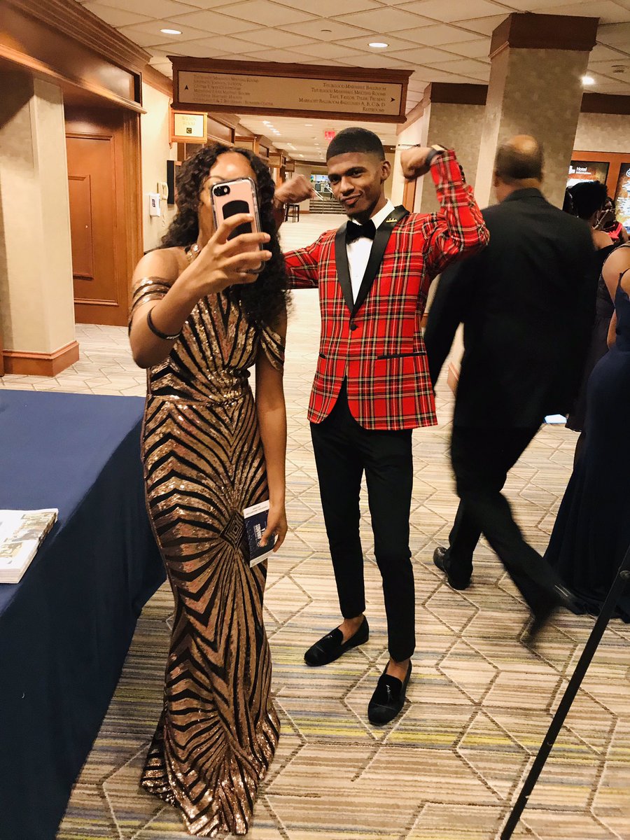 Dra2go_'s tweet photo. Working hard for nights like this ๐๐พ #TMCFScholar #TMCFLI18 #TMCFGALA31 #MyASU https://t.co/QtpeXM5K03