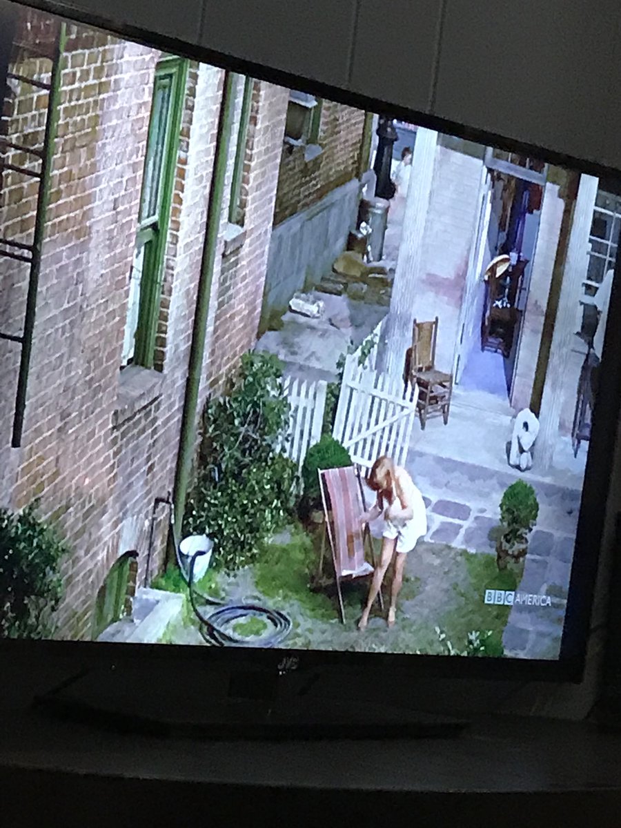 zweber's tweet image. My head hurts. #BreedersCup ‘capping and #RearWindow watching. 🏇🎃 #TwoPens (1 pen/1 highlighter) @Matticapper @CharlieRedzz