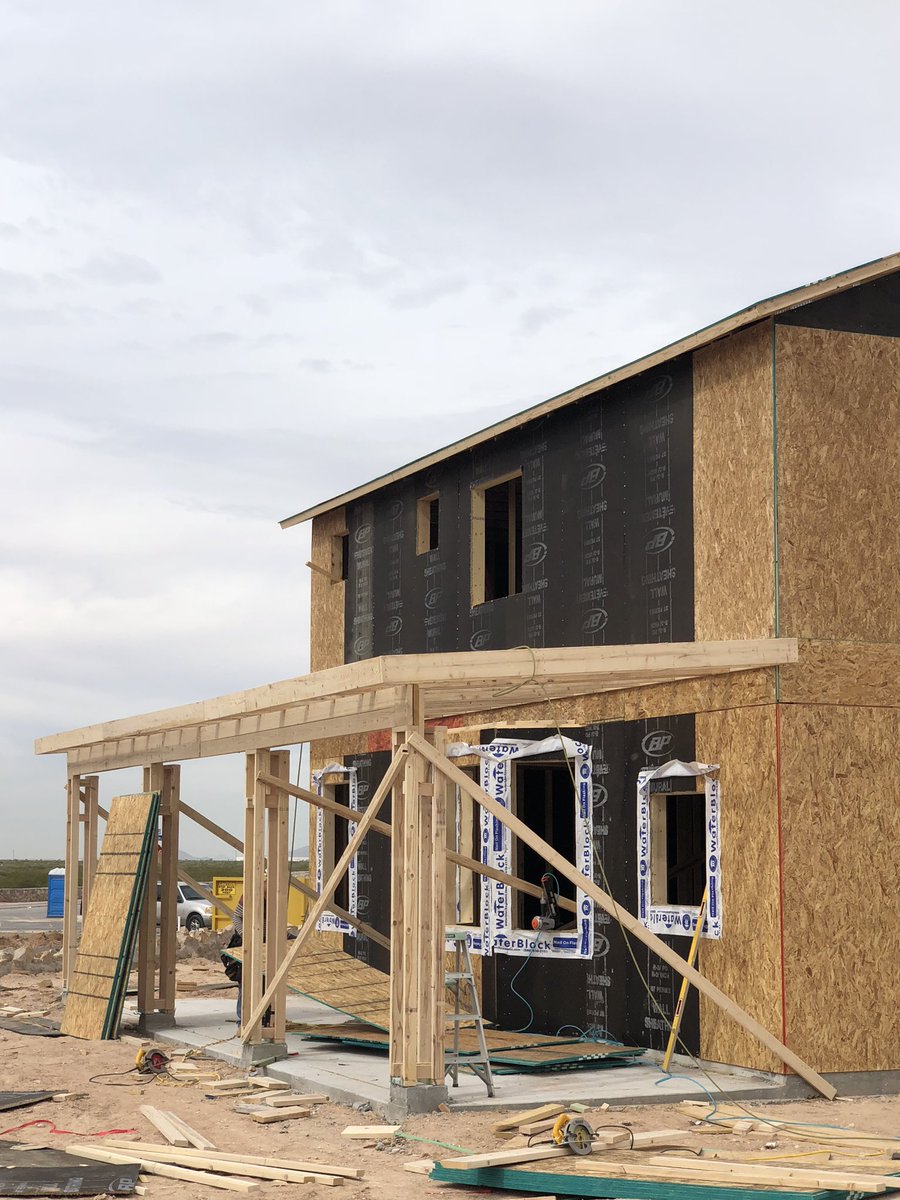 Dave365910411's tweet image. Monica’s Mansion is moving along rapidly!  #carefreehomes #morocco #customfeatures #dreamhome #painteddesert