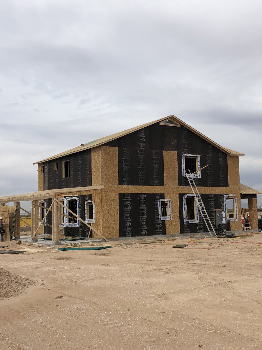 Dave365910411's tweet image. Monica’s Mansion is moving along rapidly!  #carefreehomes #morocco #customfeatures #dreamhome #painteddesert