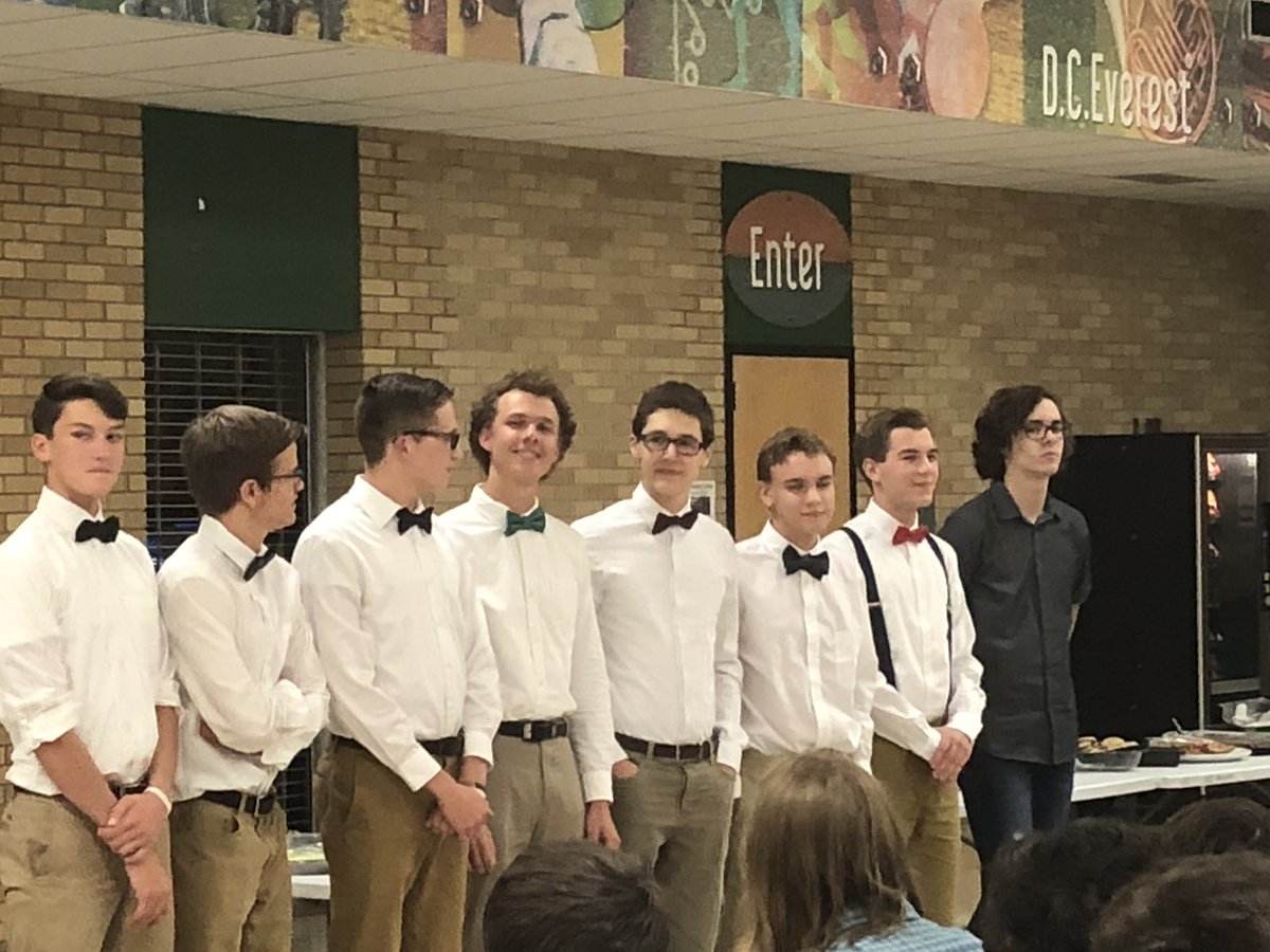 RunDanceLive's tweet photo. Tonight we graduated our senior CC members as well as long-time coach, Greg Peterson. Lots of great memories in the last 4 years with these kids and 12 years of mentoring from Petey. You will be missed #DCECC in your hearts always! #EverestPride #JustRun https://t.co/BnFvVxoBlc