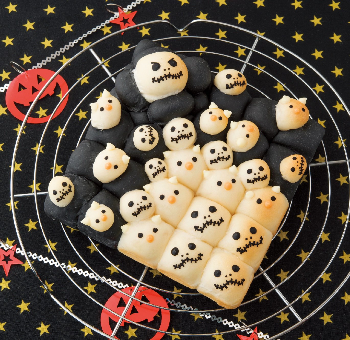 O Xrhsths ディズニー ゲーム公式 Sto Twitter ハッピー ハロウィン ナイトメアー ビフォア クリスマス の ちぎりパンでハロウィンを満喫してね ブティック ムック ディズニー ツムツムのちぎりパン ツムツム ジャック ゼロ 食欲の秋 T Co