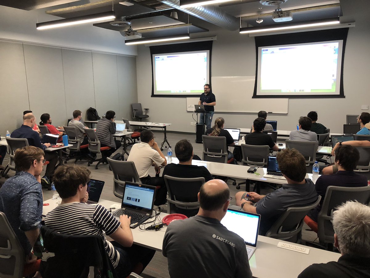 golangPhoenix's tweet image. Kicking off our night of key value database implementation. #golang #golangPhoenix