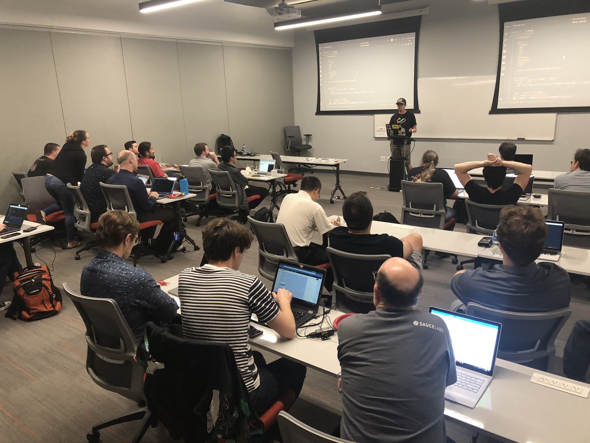 golangPhoenix's tweet image. @AlexSashaRegan showing his key value database implementation. #golang #golangPhoenix