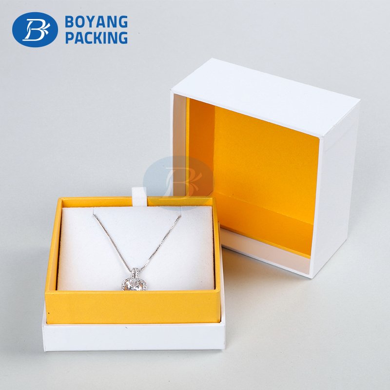 Lewisli888's tweet image. #papergiftboxes #jewelrypaperboxes #packagingboxforjewelry #ringboxes #necklaceboxes #luxuryjewelryboxes