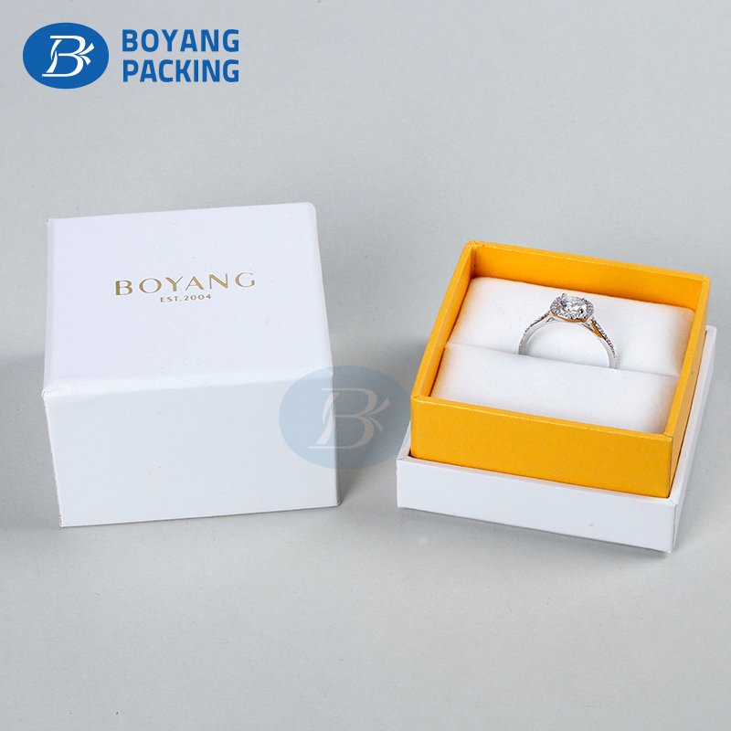 Lewisli888's tweet image. #papergiftboxes #jewelrypaperboxes #packagingboxforjewelry #ringboxes #necklaceboxes #luxuryjewelryboxes