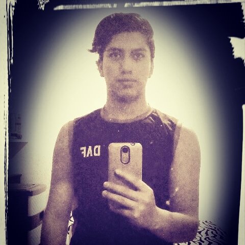 carlos__michi's tweet photo. #NuevaFotoDePerfil https://t.co/hQvhZUFVnG