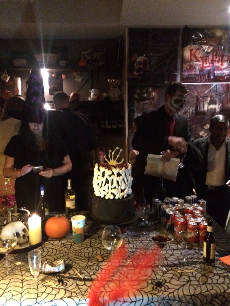 editrice's tweet photo. Scarily good food, drinks and company at tonight’s #halloween supper club 👻@NCSupperClub #MischiefNight #LadyWEvent https://t.co/A750Gmw7mr