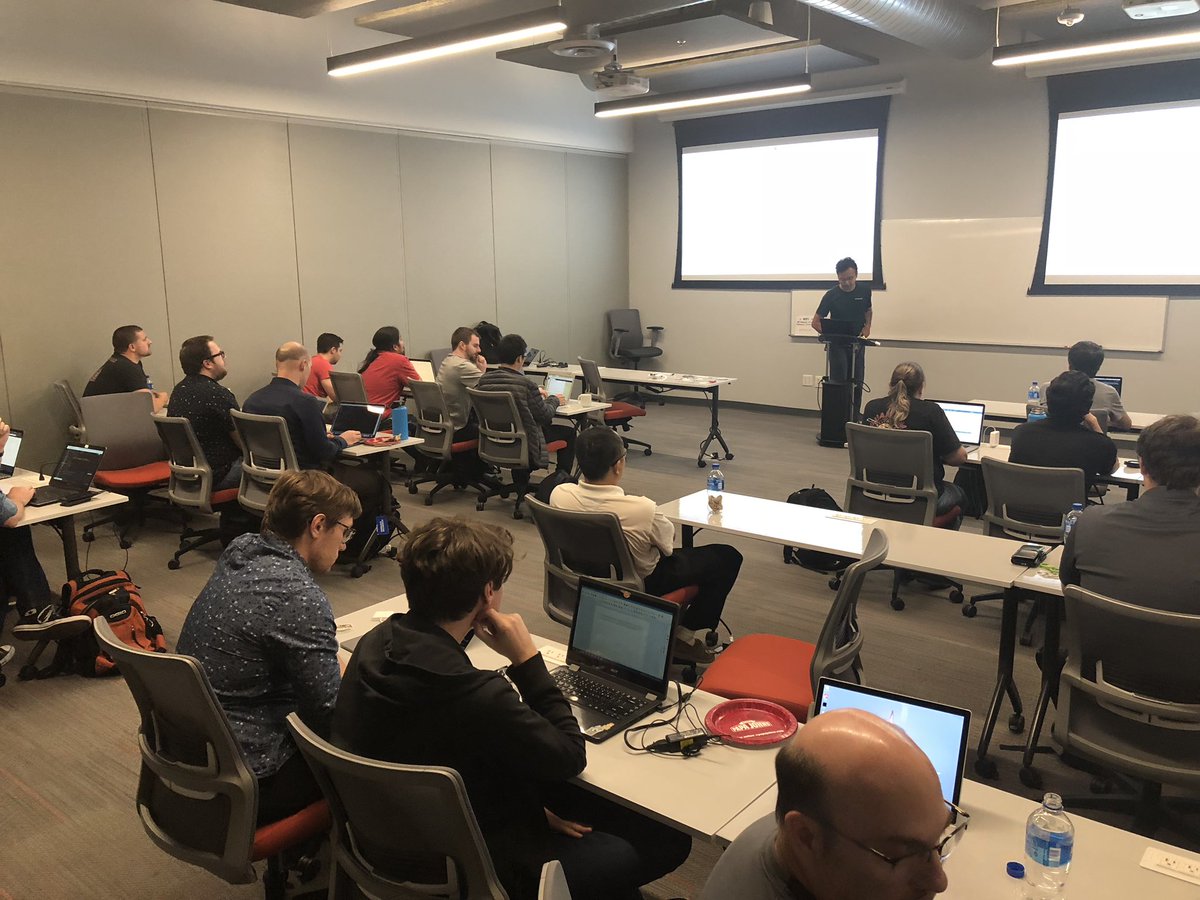 golangPhoenix's tweet image. @chenxicai1 showing off his #golang database implementation. #golangPhoenix