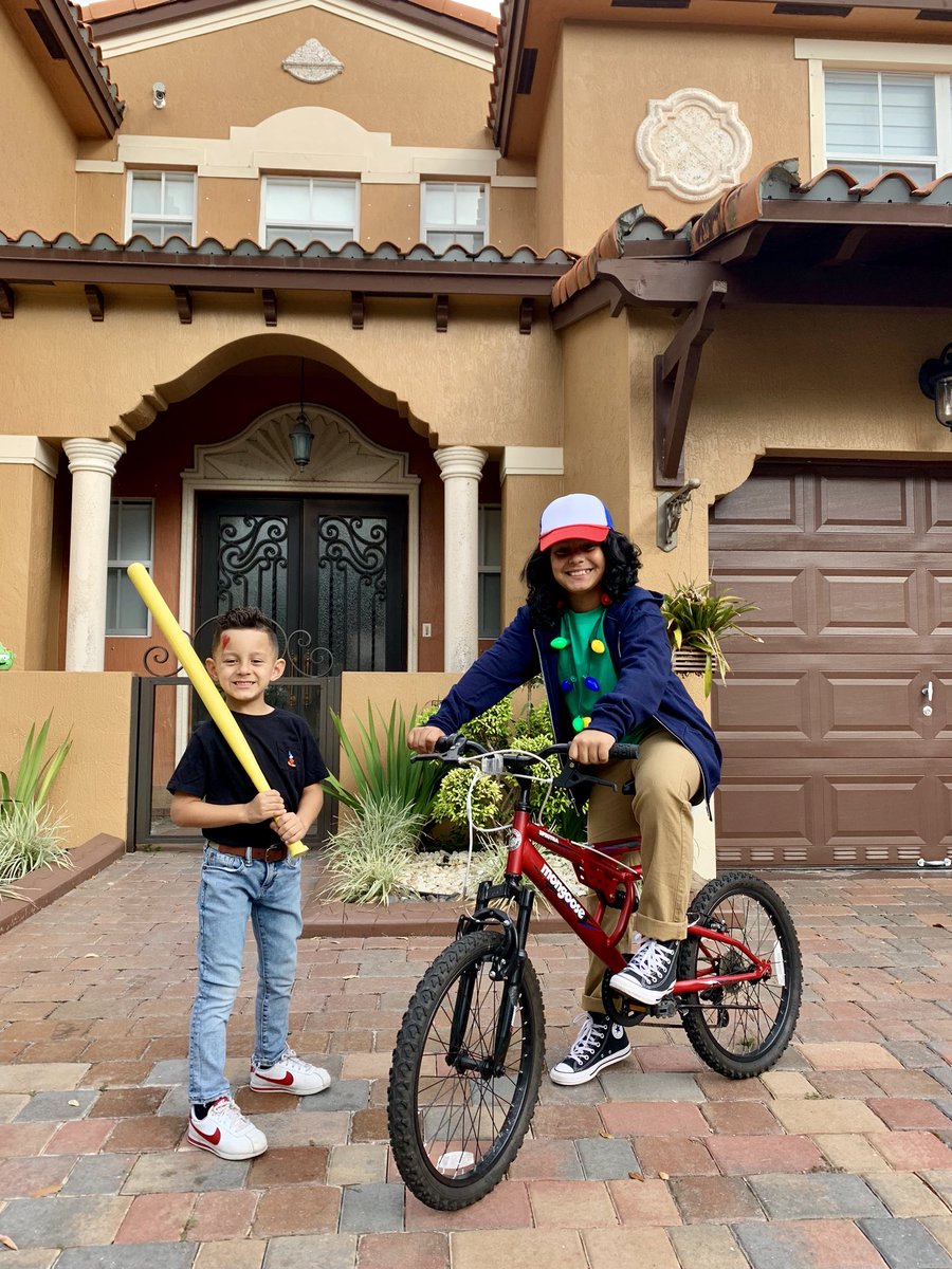 Ellatucks's tweet image. My little brothers snapped this year 💀🎃🕸🦇👻 #ToyStory #StrangerThings