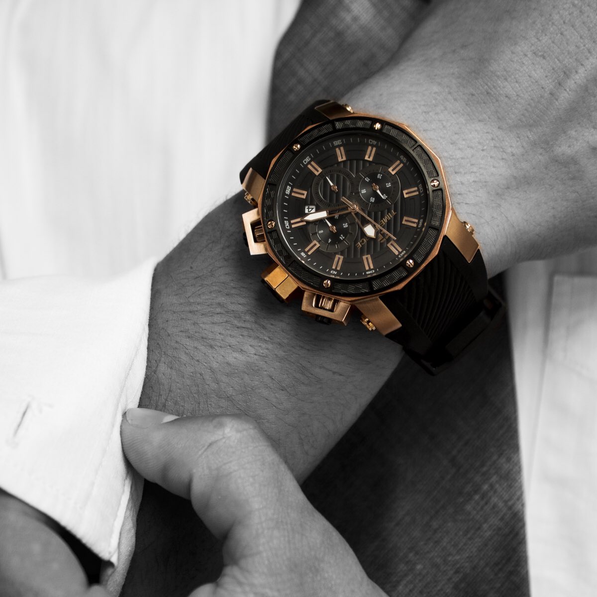 TimeForce_Watch's tweet photo. Si miras el reloj, el reloj te mirará a ti.

#TIMEFORCE #timeforcewatches #time #force #luxurywatches #luxury #Relojes #Watch #Deporte https://t.co/DTVszxpYdn