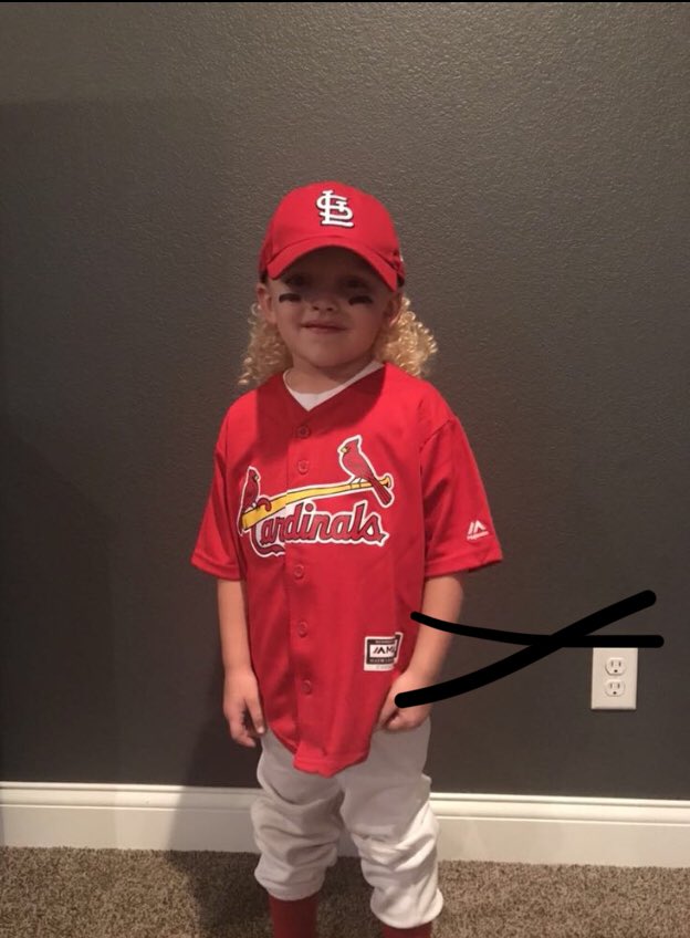 SMathy21's tweet image. @aybaybader my little cousin won Halloween this year. #showflow