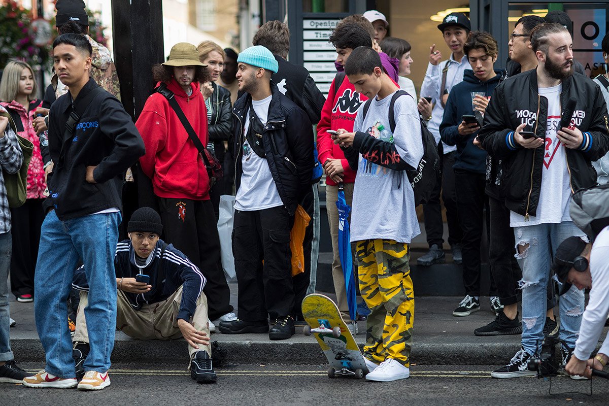 highsnobiety's tweet photo. Is the streetwear bubble about to pop? 

All signs point to yes: 

https://t.co/jZrAPmBUuk https://t.co/N4YCfS8M66