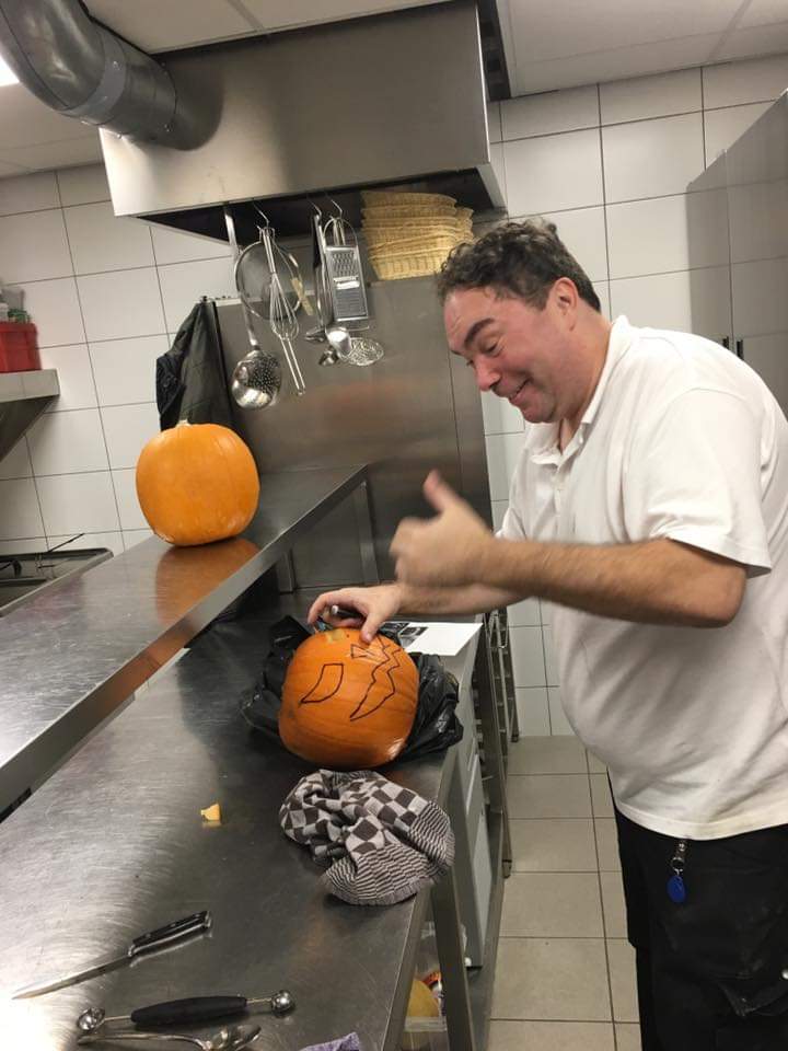 AssistentBw's tweet image. De voorbereidingen zijn getroffen! Nog even en we kunnen van start! #BestWestern #Halloween2018  #DenHaag #archipelbuurt #hotel #BestWesternhotelDenHaag