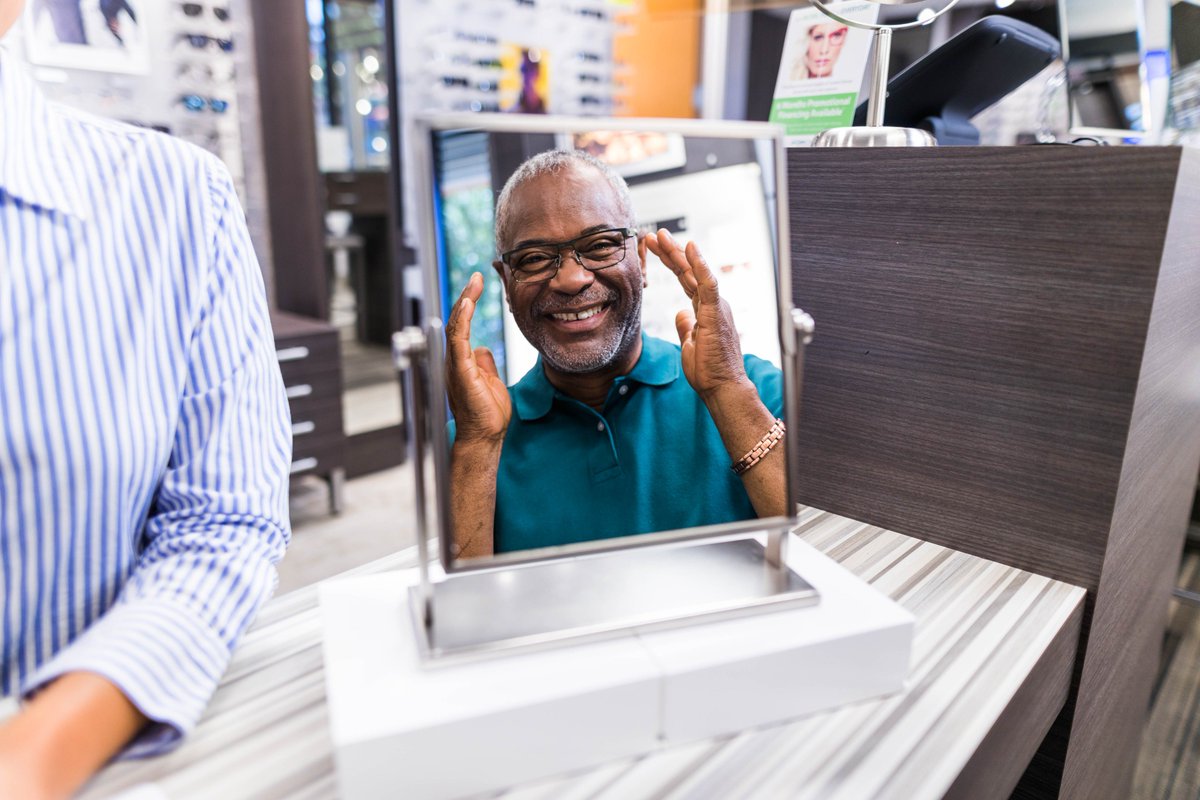MomsWhoSave's tweet photo. Looking for a retirement vision care plan?
@vspvisioncare Individual Vision plans include a comprehensive eye exam, prescription lenses and a generous allowance for frames and/or contacts.
AD https://t.co/8tT0feUJWp
#GetVSPDirect https://t.co/svtYjeBQwD