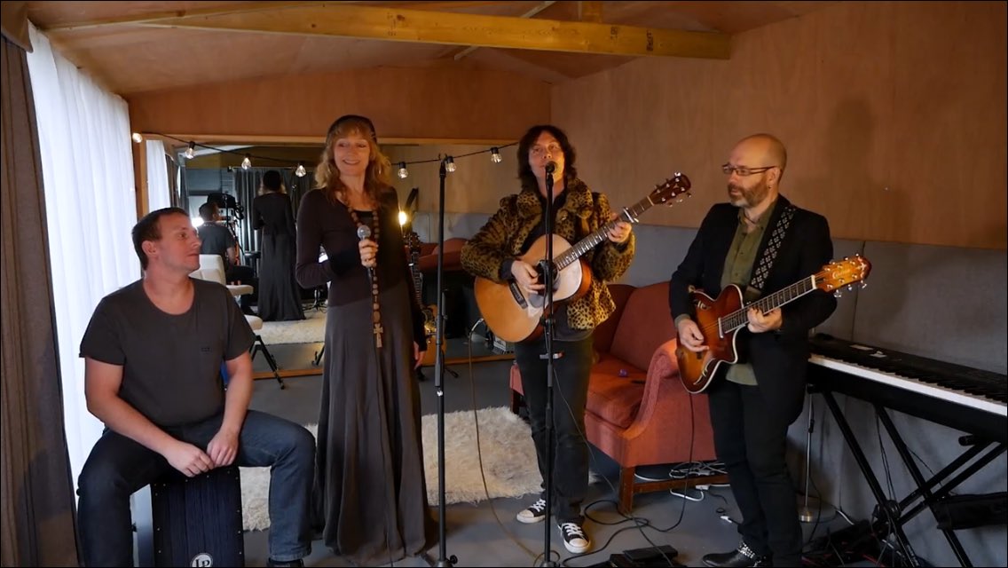 TheGravityDrive's tweet image. Rehearsal for @Introducing18 Live acoustic version of Kaleidoscope from GDHQ. Thanks to @SentricMusic a@d @YamahaUK for having us over the weekend @bbcintroducing Video link: facebook.com/20361267310554…