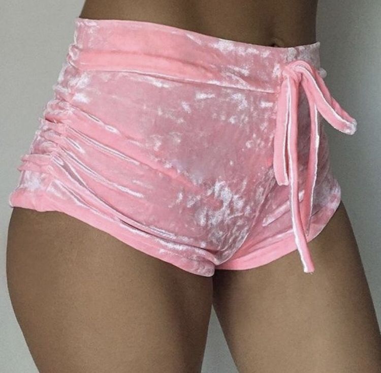 Can’t get over our ‘Velvet Drawstring shorts’ in pink😍✨ SHOP NOW!
