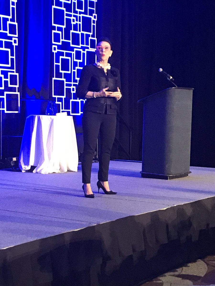 CenterPoint's tweet image. Learning all about nonverbal communication and how to interpret it during the #PowerToolsHOU for #nonprofits conference from our 2nd Keynote Speaker, @janlhargrave.