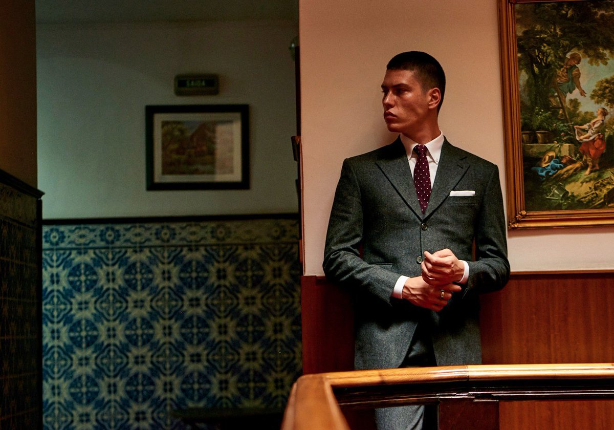 beggarsrun's tweet photo. Grey Charles Lambswool suit. 
Part of our new AW18 collection.
Cloth by @marlingandevans https://t.co/GzDvx6x91B