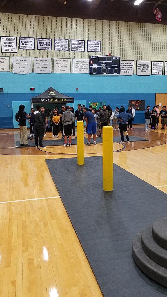 ElsikHighSchool's tweet image. The #ArmyChallenge is here for #MiltaryAppreciation Day! Class of 2020 representing. #VamosRamos #aliefmission