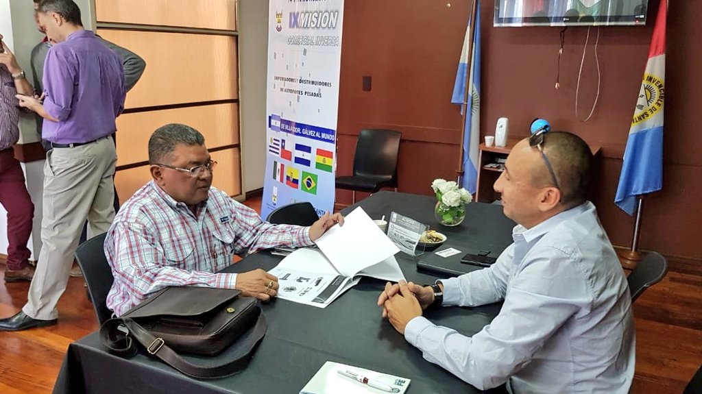SantaFeGlobal's tweet photo. #Ahora 25 empresas santafesinas en la Ronda Inversa de Semirremolques, Carrocería y Autopartes Pesados junto a operadores de Chile, Panamá, Paraguay y Uruguay 🚍🚛 https://t.co/U7n4anGnBn