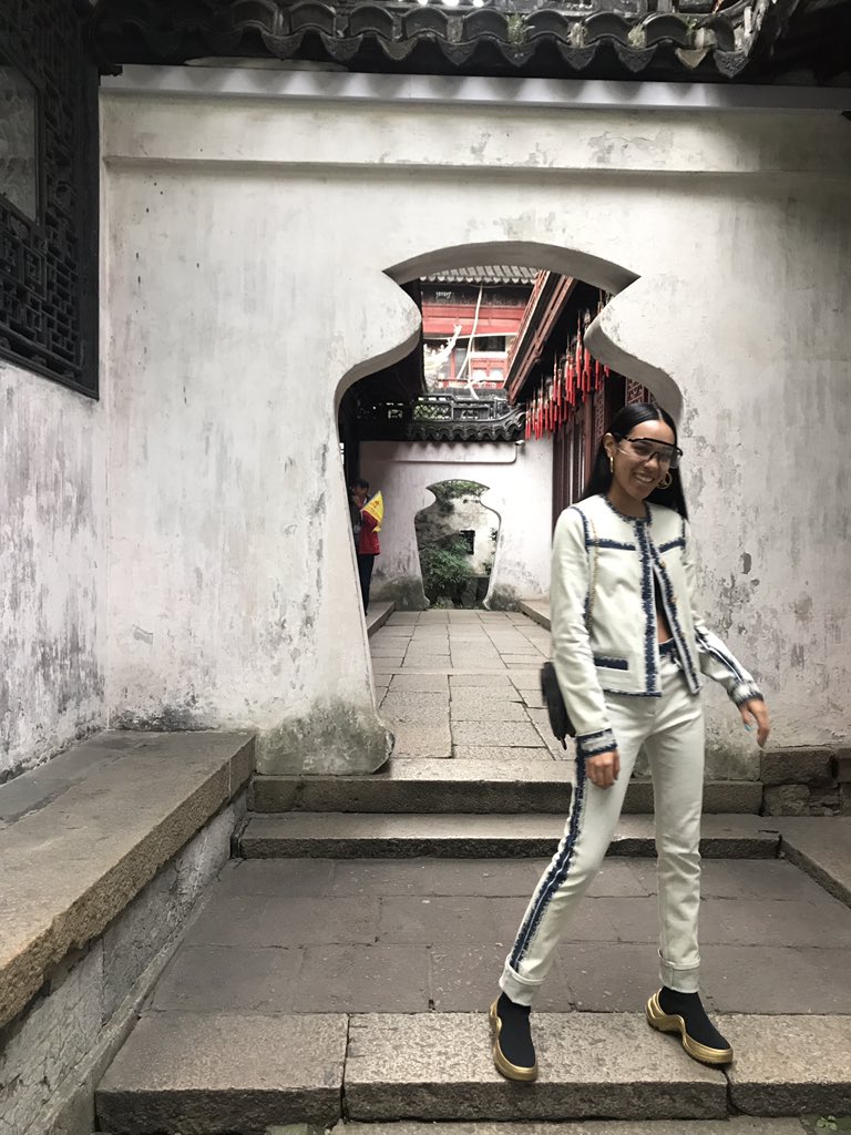 AlealiMay tweet picture