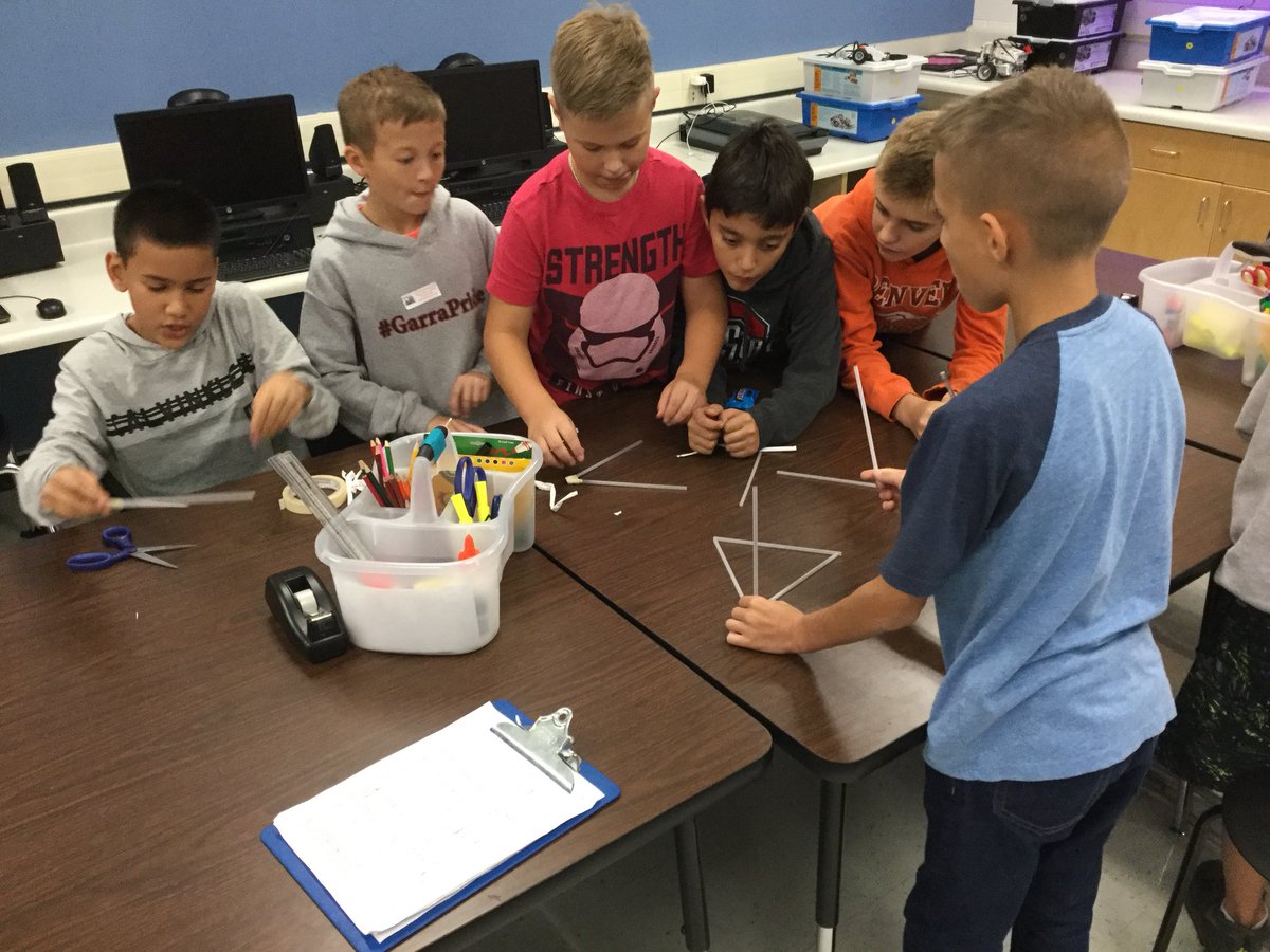 BoldtGT's tweet photo. LEGO Robotics group is more than just building robots.  It’s all about working together to accomplish your goals.  Great team building activity to get our class started.  #ThisIsNorthside @NISDBoldt #legorobotics #thisisboldt https://t.co/tcTAKo26MC