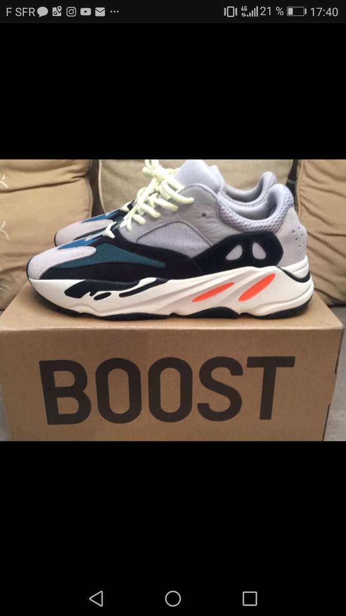 SuofniV's tweet photo. @CaminoTV je voudrais bien avoir un legit check sur cette paire la si possible ;) https://t.co/6k3aIxo26V