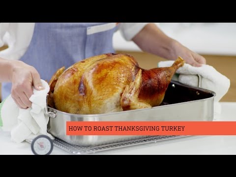 FreshnLocalCSA's tweet image. How to prepare your Thanksgiving turkey? The debate over brining alone is enough to make one consider going vegetarian! Skip the culinary gymnastics and instead use a tried-and-true method: basting. But better. (see me for full text)  bit.ly/2RQCO6H