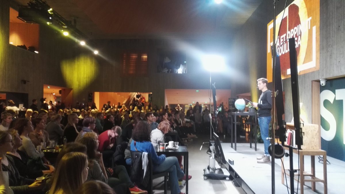 Tätä et oppinut koulussa <a href="/tiedekulma/">Tiedekulma</a> ilta ja luokkahuone ihan täynnä! Mm. matematiikkaa, evoluutiobiologiaa, ja tietenkin unitutkimusta.