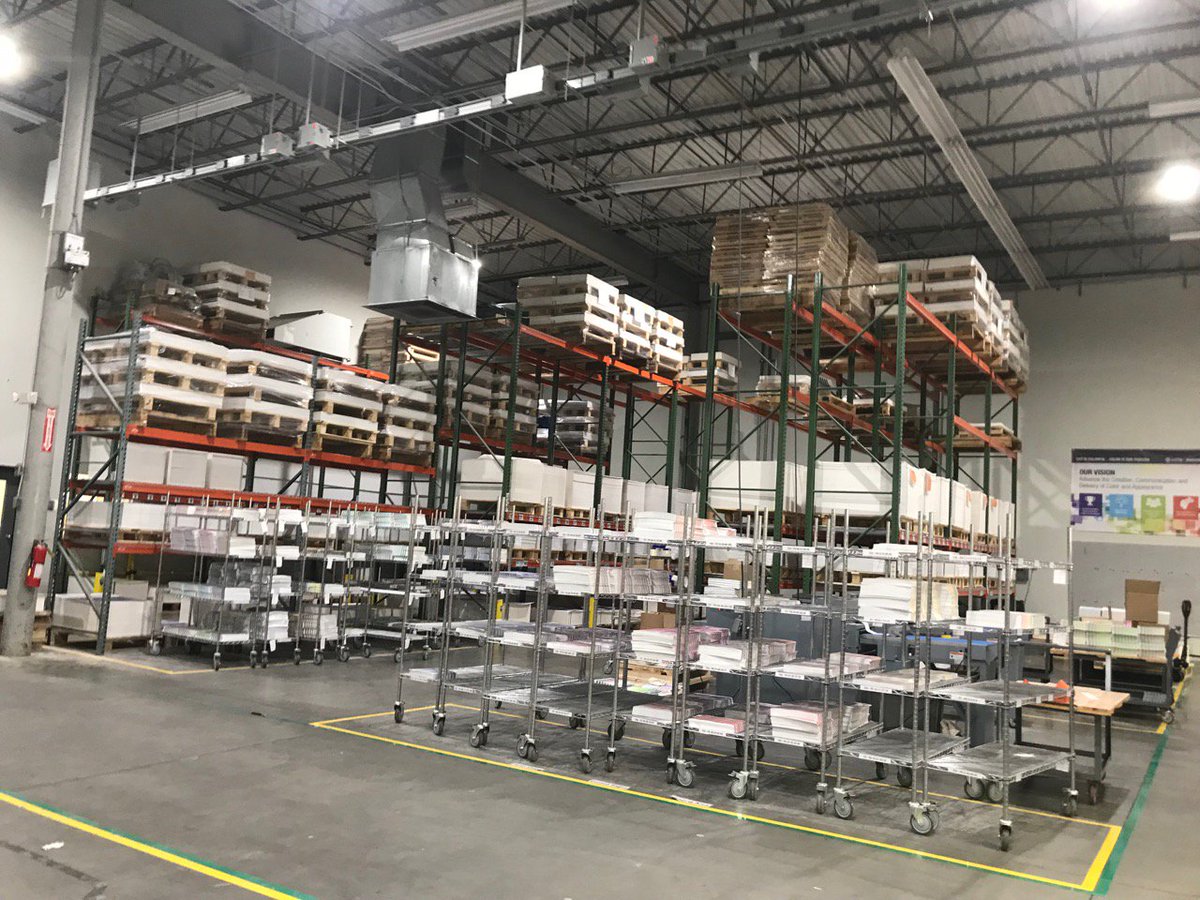 ColorConfidence's tweet image. Ever wondered what the inside of a @pantone factory looks like? 

We recently visited the Pantone HQ, and had a great time learning about how the famous colour palettes are made! #pantone #colorpalette #graphicdesign