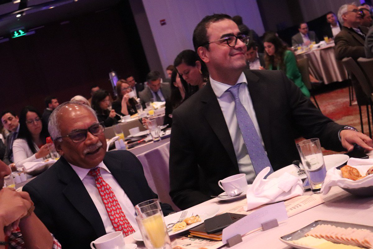 JCastroS's tweet image. Hoy participamos en el lanzamiento del IV Encuentro Mundial Big Data &amp;amp; Inteligencia Artificial #EMBData, que será el 19 y 20 de junio de 2019. Para lograr la #TransformacionDigital es crucial avanzar en la implementación de estas tecnologías. #ElFuturoDigitalEsDeTodos