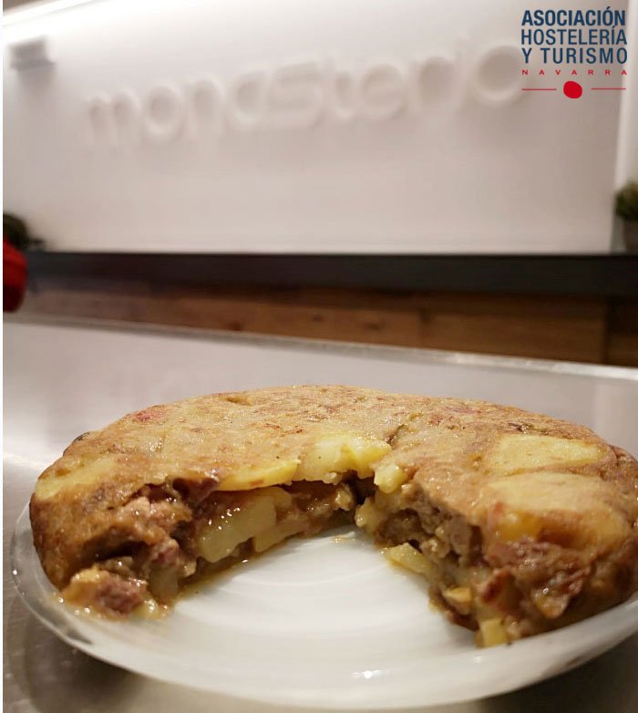 hostnavarra's tweet photo. 💥 Semana de la Tortilla de Navarra. Del 16 al 25 de noviembre.
✔️ Monasterio (Espoz y Mina, 11) #Pamplona
😋 Tortilla de Patata Tradicional y con #aceite de #Trufa.
🔘 https://t.co/ILxzSOdTDF / https://t.co/IRaLyGRUQy
▶️ #TortillaNavarra #SemanaTortillaNavarra https://t.co/NHcUuKA1J9